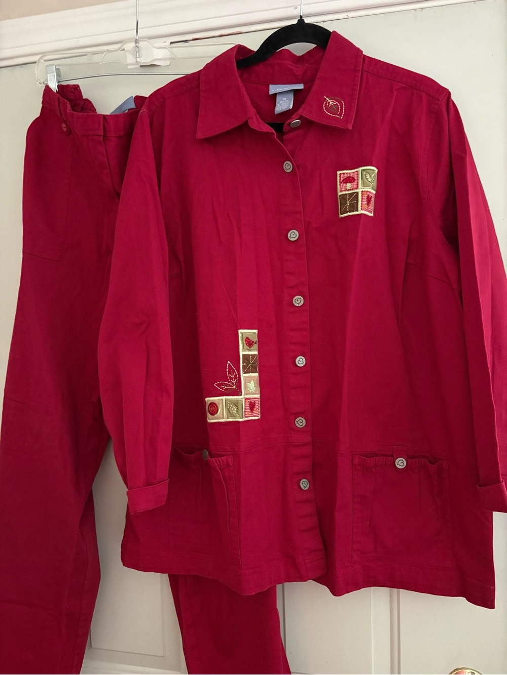 Liz & Me 2-piece Deep Red Button-Up Top with matching pants
